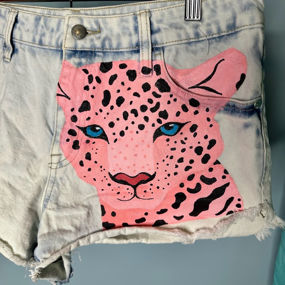 One of a Kind Hand Painted Pink Leopard Mossimo High Rise Denim Shorts 10/30